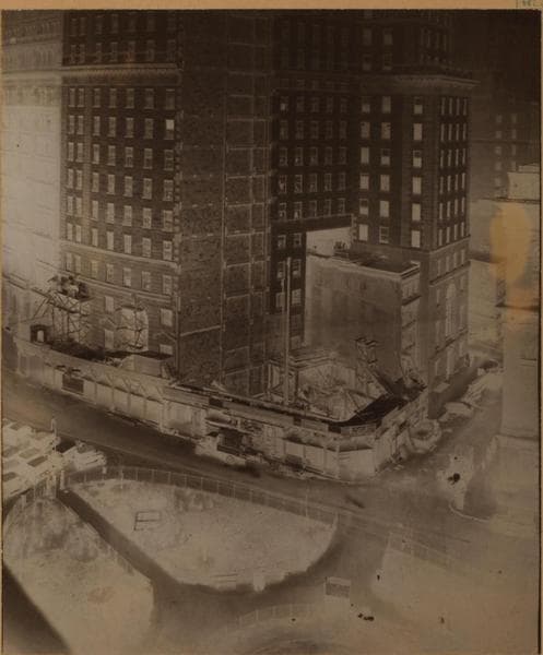 Manhattan: Broadway - Beaver Street, 1923