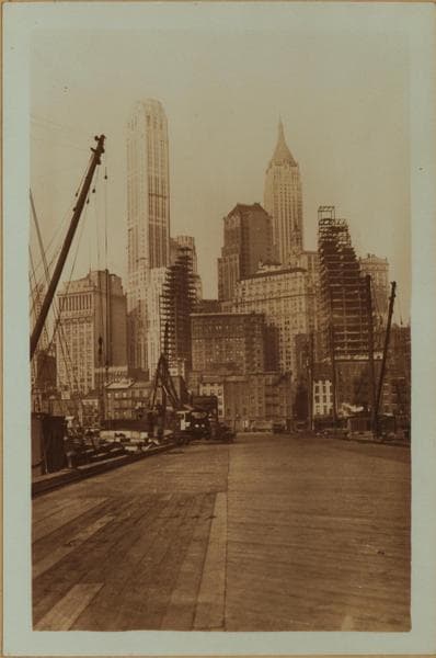 East River - Pier 11 - [Bank of Manhattan - 60 Wall Street Tower - City Bank-Farmers Trust Company.], 1930–1933