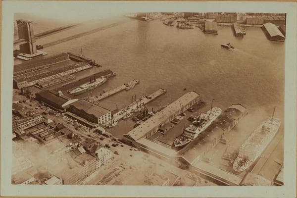 East River - Piers 14-21 - Manhattan - South Street - Depeyster Street - Dover Street., 1930–1933