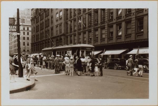 Brooklyn: Livingston Street - Bond Street, 1940