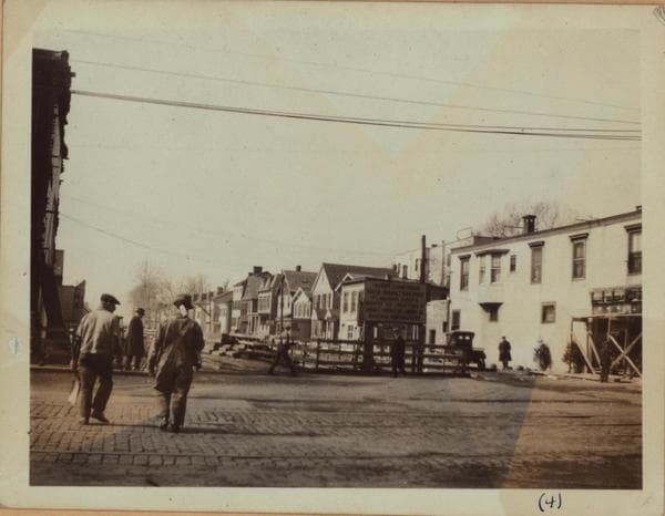 Queens: Roosevelt Avenue - Main Street, 1924–1925