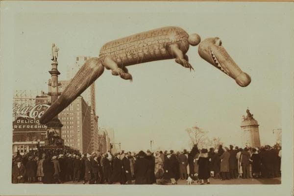 Celebrations - Parades - Municipal events - Macy's Thanksgiving Parade, No. 1-3., 1932