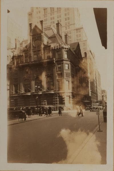 Manhattan: 5th Avenue - 39th Street, 1931–1932