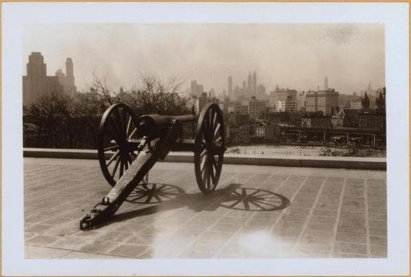Brooklyn: Fort Greene Park., 1940; 1940-04-27