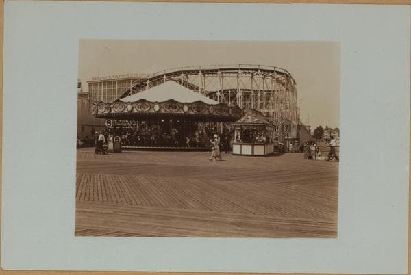 Islands - Coney Island - [Riegelmann boardwalk - Steeplechase Park - West 16th Street in Brooklyn.], 1932–1933