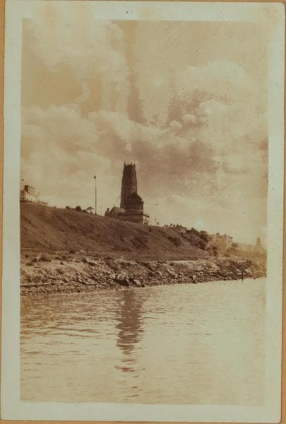 North (Hudson) River - Shore and skyline - Manhattan - 59th Street - George Washington Bridge - [International House of Columbia University - Claremont Inn.], 1931