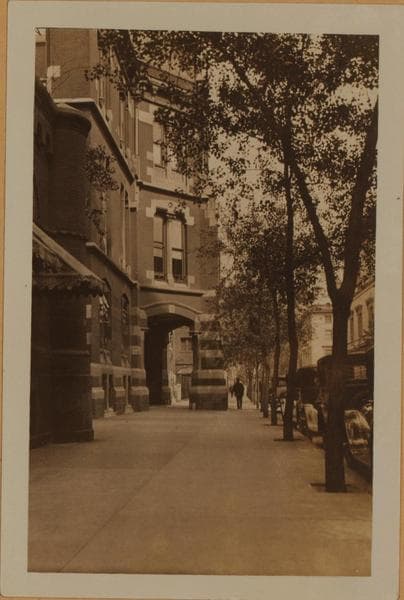 Manhattan: 70th Street (East) - Madison Avenue, 1927–1928