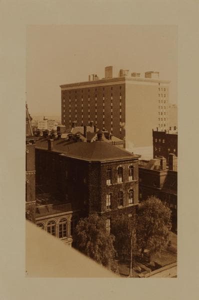 Manhattan: 68th Street - Lexington Avenue, 1927–1937