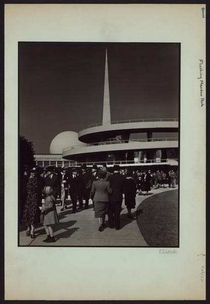 Queens: Flushing Meadow Park - [New York World's Fair of 1939-40 - Perisphere and Trylon symbolizing American Democracy.], 1939