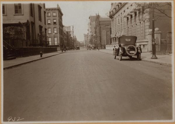Manhattan: 11th Street - University Place, 1921