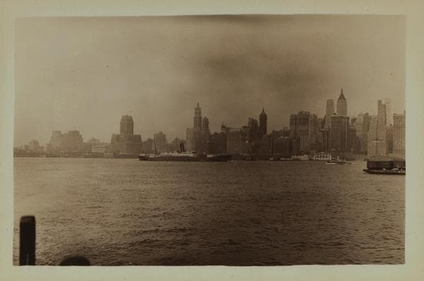 North (Hudson) River - [Lower New York skyline - Bank of Manhattan - Irving Trust Company - New York Telephone Company - Singer Manufacturing Company - Woolworth Building.], 1931–1937