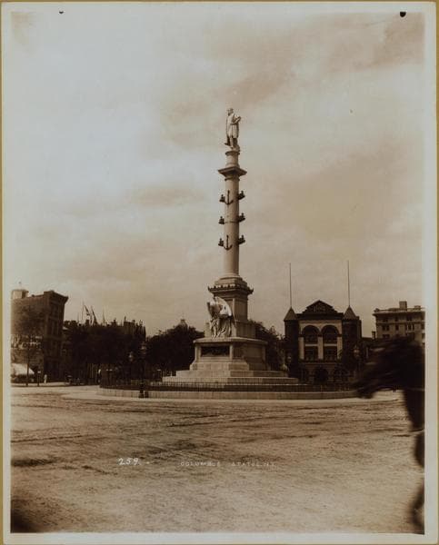 Manhattan: Columbus Circle - Columbus statue., 1945