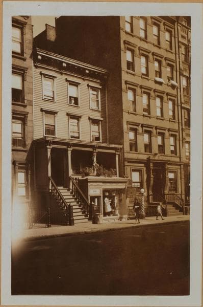 Manhattan: 82nd Street (East) - 1st Avenue, 1927–1934