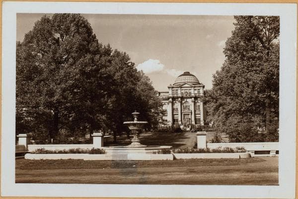 Bronx: Bronx Park - Museum, N.Y. Botanical Garden., 1938; 1938-05-12