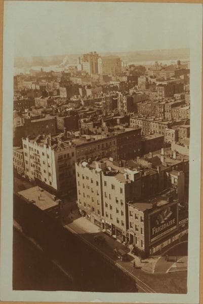 General view - [Manhattan - Christopher Street - Waverly Place.], 1933