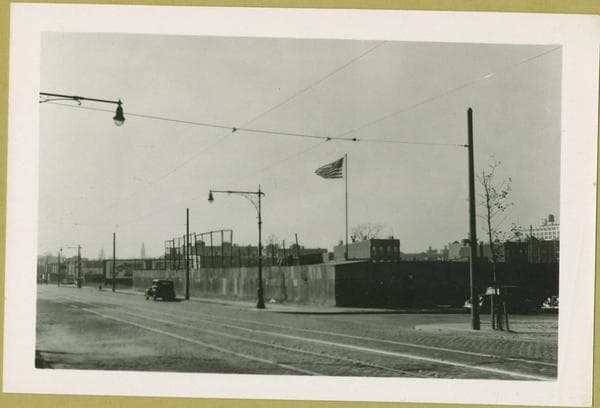 Fifth Avenue - 27th Street looking south, 1941-11-16
