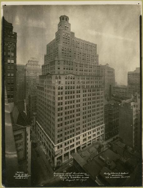 40th Street (East) - Madison Avenue, northeast corner, 1925-08-18