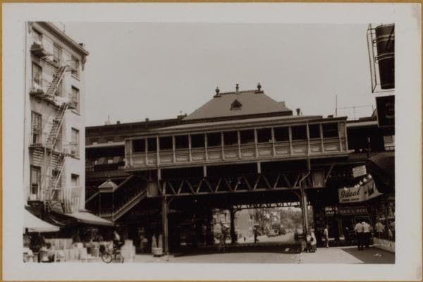 Manhattan: 8th Street - 1st Avenue, 1942