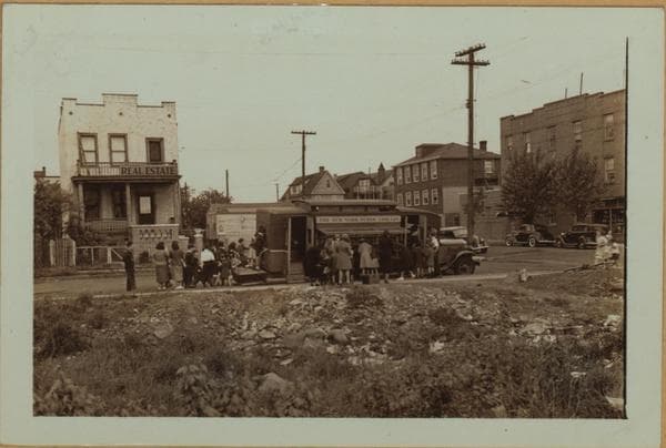 Travelling Library -- Bronx., 1938