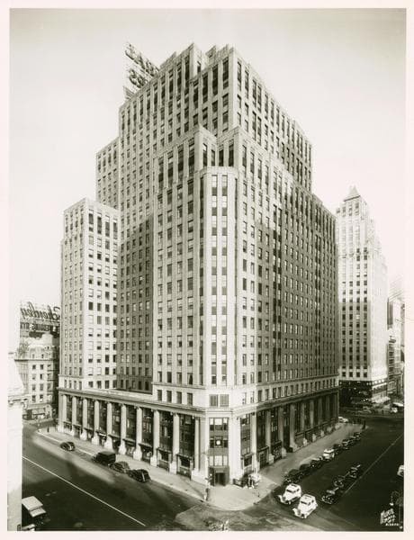Eighth Avenue (57th Street - 58th Street)