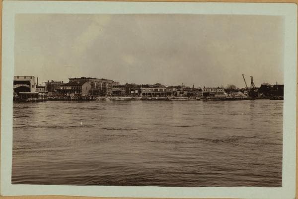 East River - Shore and skyline - Queens, Astoria - [Wilson Hotel.], 1933