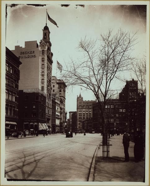 Manhattan: Union Square (West)., 1945
