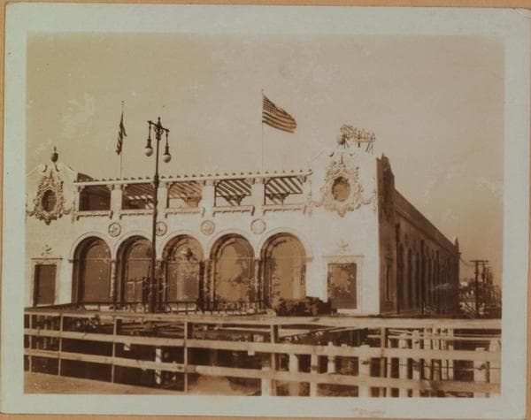 Islands - Coney Island - [Riegelmann boardwalk - Child's Restaurant - Washington Baths.], 1924