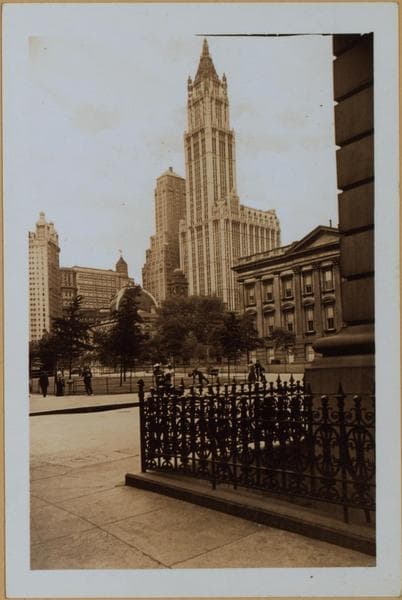 Manhattan: City Hall Park - [Benjamin Franklin statue.], 1933–1940