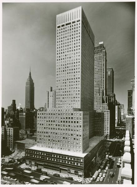 150 East 42nd Street (Lexington Avenue - Third Avenue), 1957-04-22