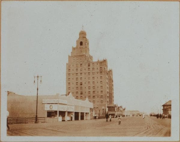 Islands - Coney Island - [Riegelmann boardwalk - Half-Moon Hotel.], 1927