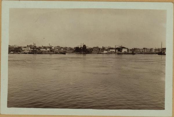 East River - Shore and skyline - Queens, Astoria - [Wilson Hotel.], 1933