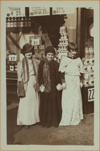 Thanksgiving ragamuffins, No.43-45., 1933