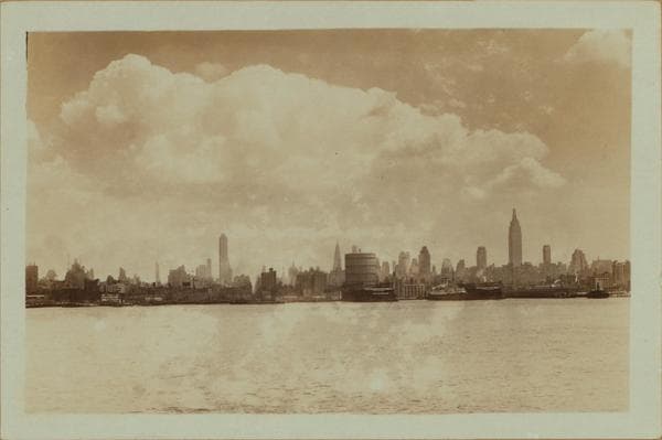 North (Hudson) River - Shore and skyline - Manhattan - [Midtown skyline between 14th and 59th Streets - Piers 83, 84, and 86.], 1933