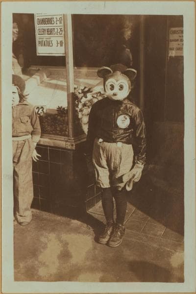 Thanksgiving ragamuffins, No.16-18., 1933