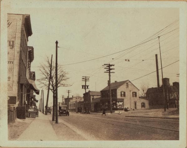 Queens: Metropolitan Avenue - Forest Avenue, 1922–1925