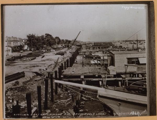 Brooklyn: Emmons Avenue - Sheepshead Bay Road, 1932–1934
