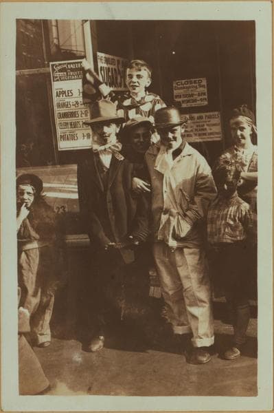 Thanksgiving ragamuffins, No.16-18., 1933