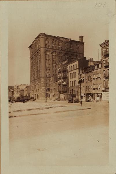 Manhattan: Washington Street - Christopher Street, 1930–1940