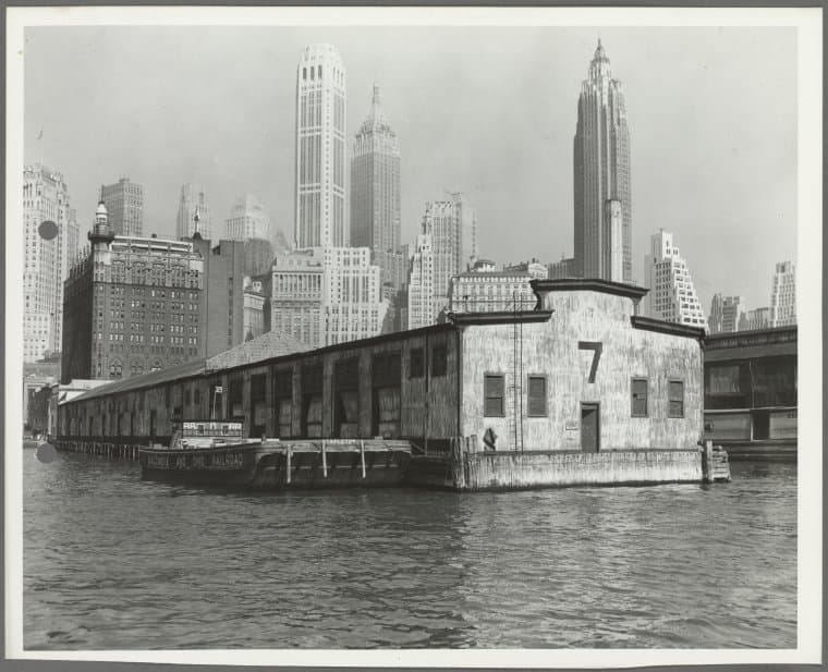 Baltimore and Ohio Railroad Company at Pier 7, East River], 1951
