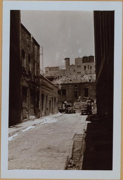 Manhattan: Extra Place - 1st Street (East), 1938