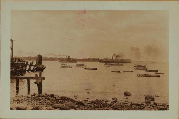 East River - Clason's Point - Bronx - [Clason's Point ferry - United States Volunteer Life Saving Corps.], 1920–1932