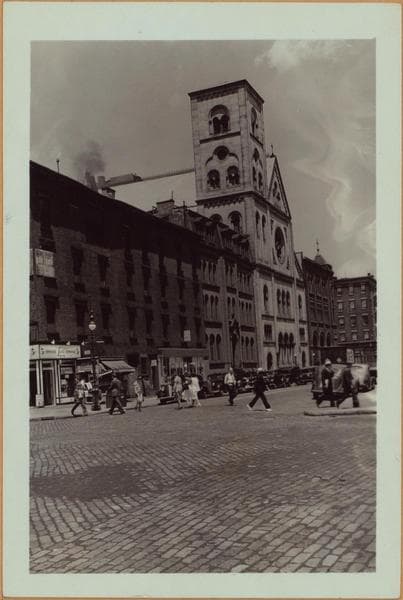 Manhattan: West Broadway - Canal Street, 1939