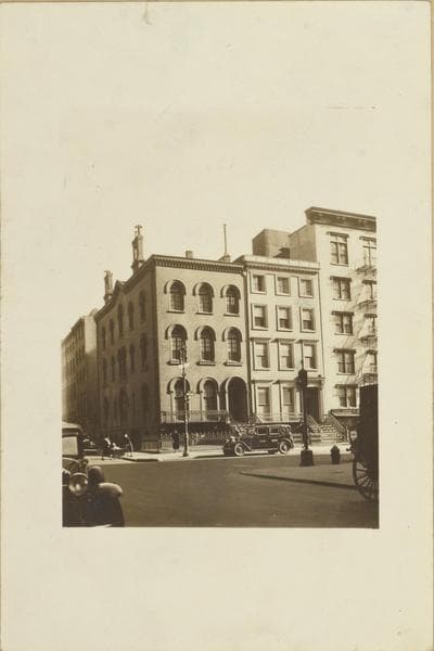 Manhattan: 5th Avenue - 9th Street, 1933