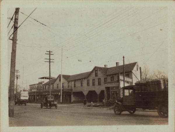 Queens: Metropolitan Avenue - 69th Street, 1922–1925