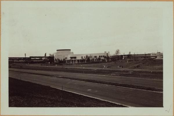 Queens: Grand Central Parkwa - Roosevelt Avenue, 1937–1938