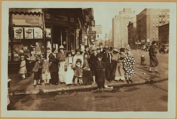Thanksgiving ragamuffins, No.46-48., 1933