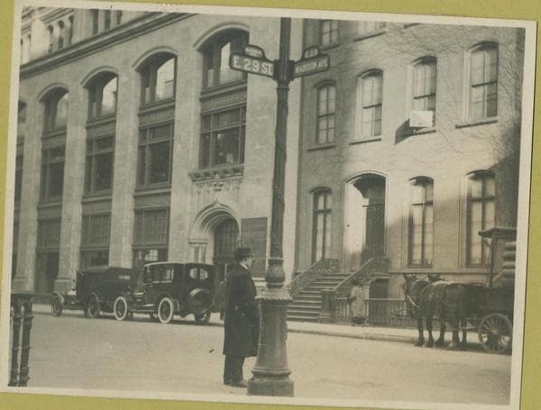 29th Street (East) - Madison Avenue