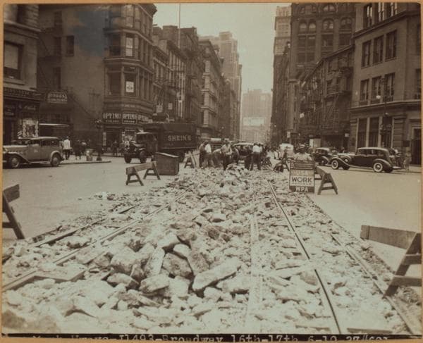 Manhattan: Union Square (West) - 15th Street (East) - [Union Square Park.], 1937