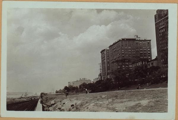 Manhattan: Riverside Park - 72nd Street (West)., 1931–1934
