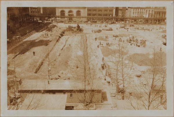 Manhattan: 42nd Street (West) - 6th Avenue, 1930–1934